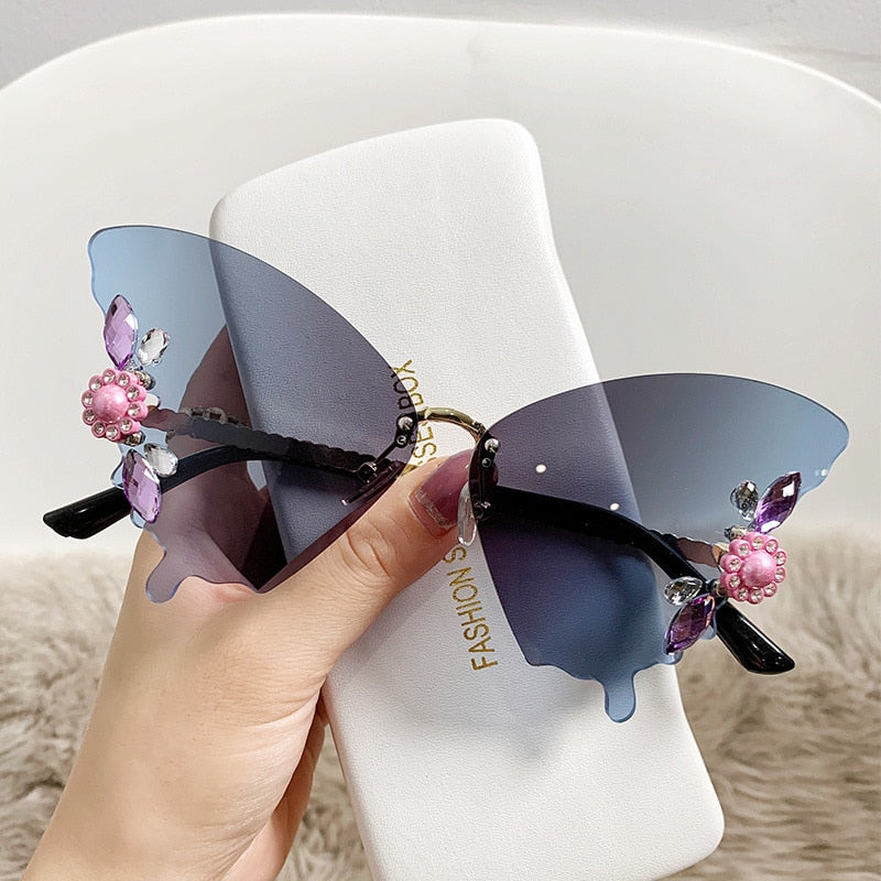 Luxury Designer Frameless Crystal Butterfly Sunglasses Vintage Brand Shades for Women Rimless Sun Glasses Bling Diamond Eyewear