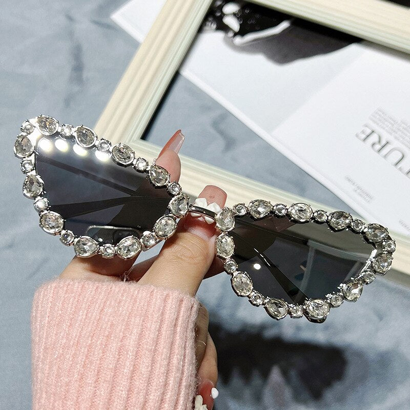 Fashion Cat Eye Diamonds Sunglasses 2023 New Women Men Luxury Rhinestone Sun Glasses Female Outdoor Shades Eyewear UV400 Oculos