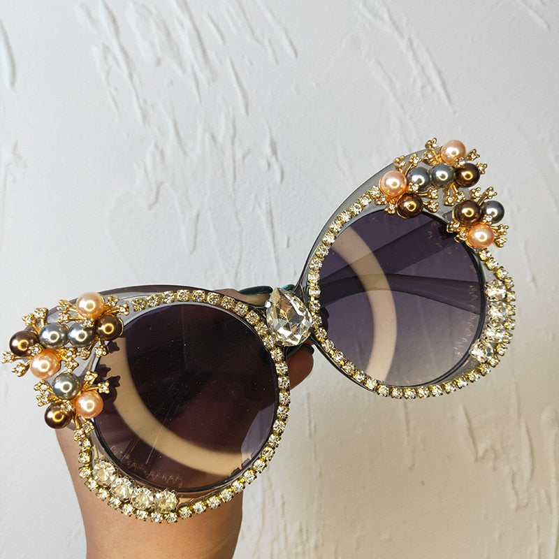 Luxury Brand Designer Bling Bling Butterfly Sunglasses For Women 2023 Diamond Vat Eyes Sun Glasses Lunette Soleil Femme