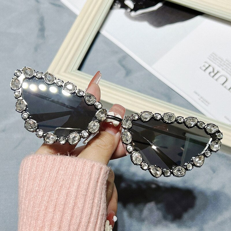 Fashion Cat Eye Diamonds Sunglasses 2023 New Women Men Luxury Rhinestone Sun Glasses Female Outdoor Shades Eyewear UV400 Oculos
