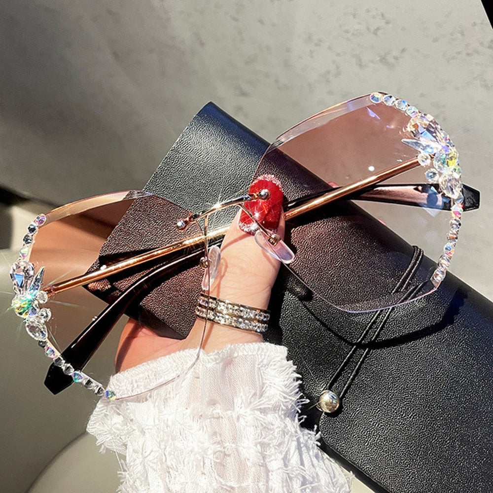 2022 Luxury Brand Design Vintage Rimless Rhinestone Sunglasses Women Men Fashion Gradient Lens Sun Glasses Shades for Female
