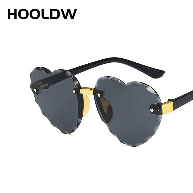 HOOLDW Fashion Heart Rimless Kids Sunglasses Lovely Heart Shape Girls Sun Glasses Children Outdoors Travel UV400 Oculos De Sol
