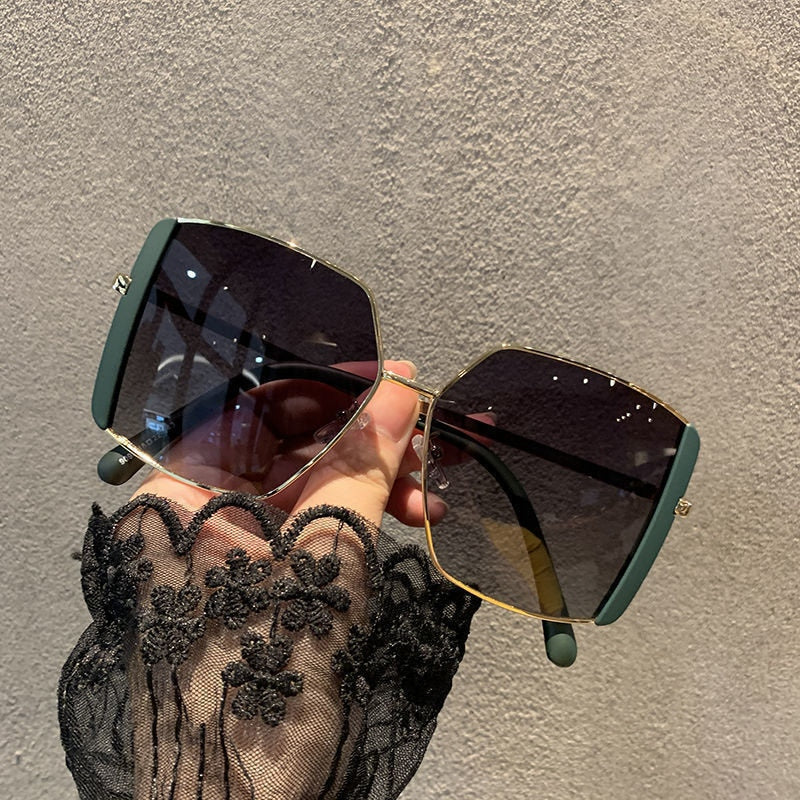 2022 New Women Sunglasses Luxury Brand Designer Women Vintage Sun Glasses UV400 Lady Sunglasses Shades Eyewear Sunglasses