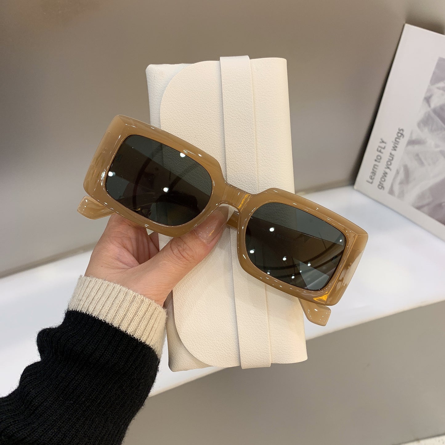 2022 Vintage Square Frame Sun Glasses Fashion Trendy for Men Women Shades Sunglasses Cool Popular Retro Hip-Hop Female Eyewear