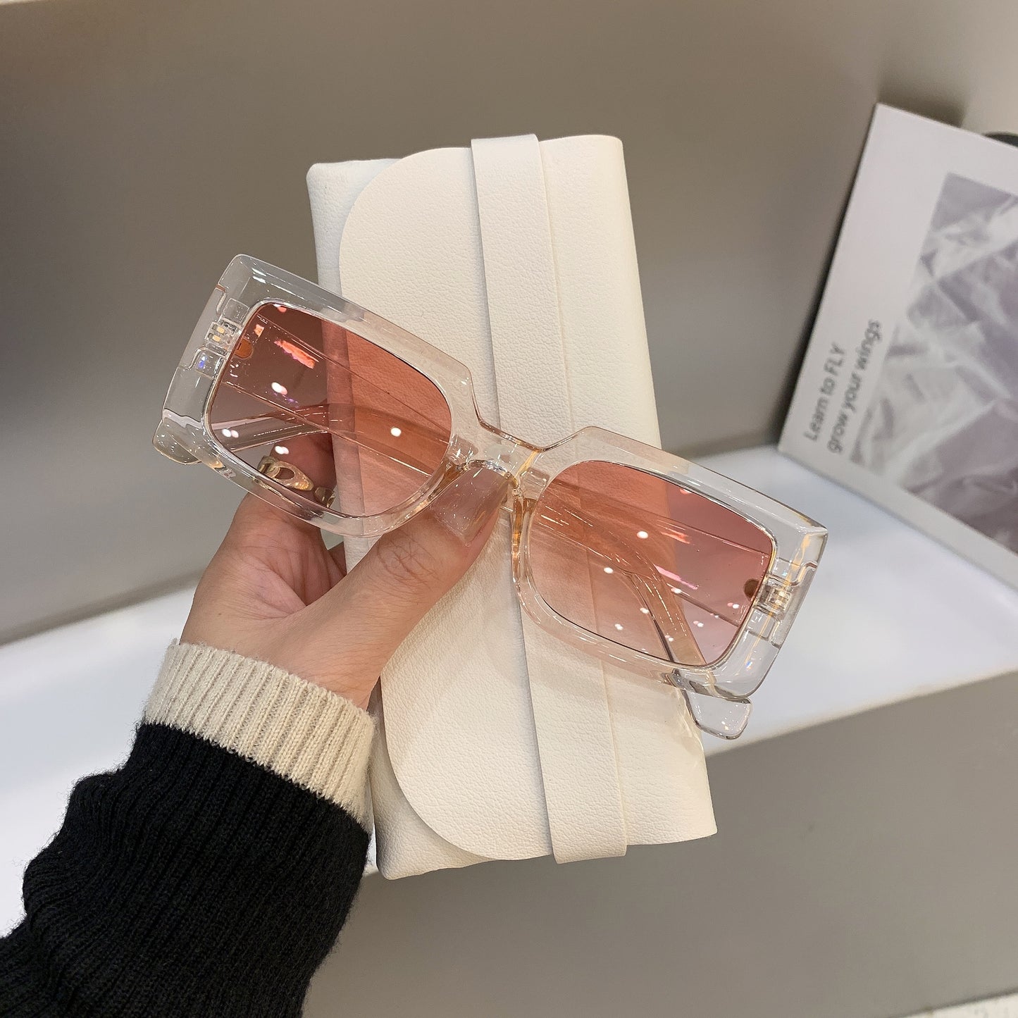 2022 Vintage Square Frame Sun Glasses Fashion Trendy for Men Women Shades Sunglasses Cool Popular Retro Hip-Hop Female Eyewear