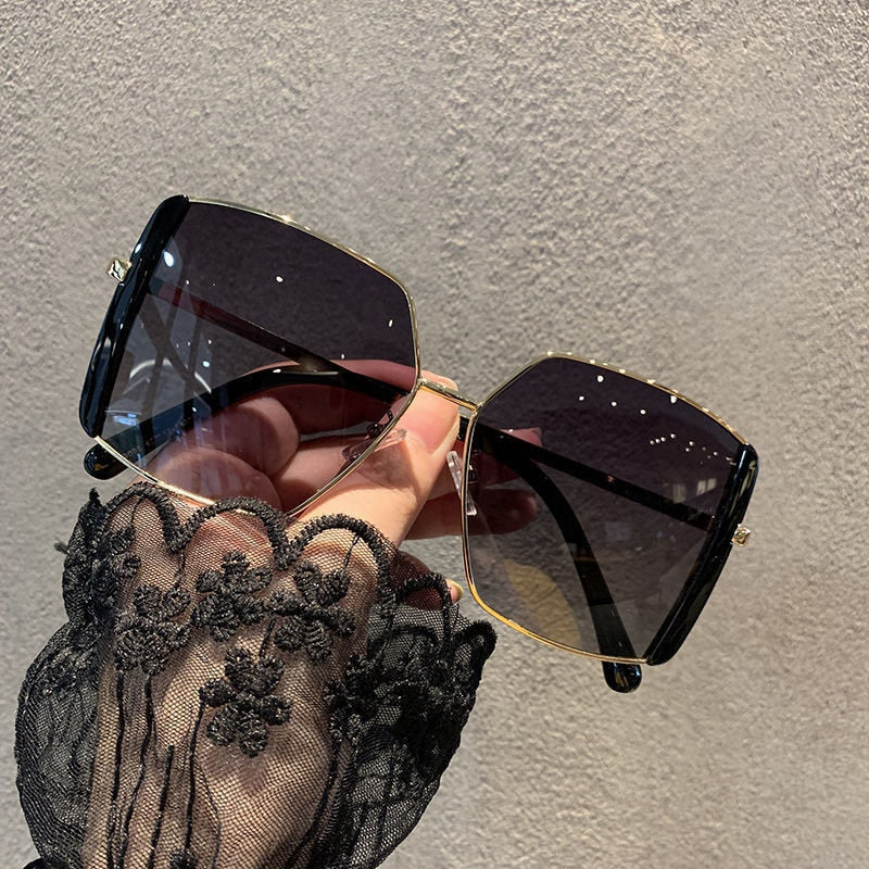 2022 New Women Sunglasses Luxury Brand Designer Women Vintage Sun Glasses UV400 Lady Sunglasses Shades Eyewear Sunglasses
